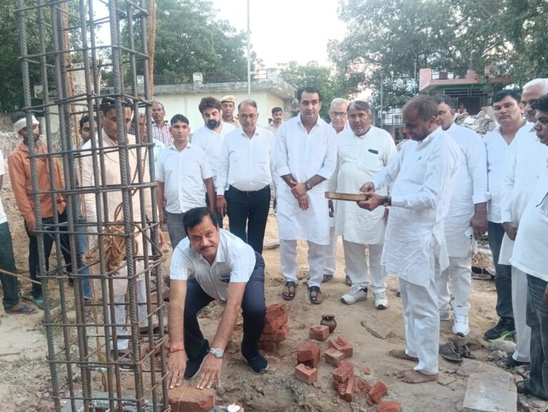 Rewari News : पंचायत घर का शिलान्यास, स्टेडियम व बाबा समाध स्थल का उद्घाटन