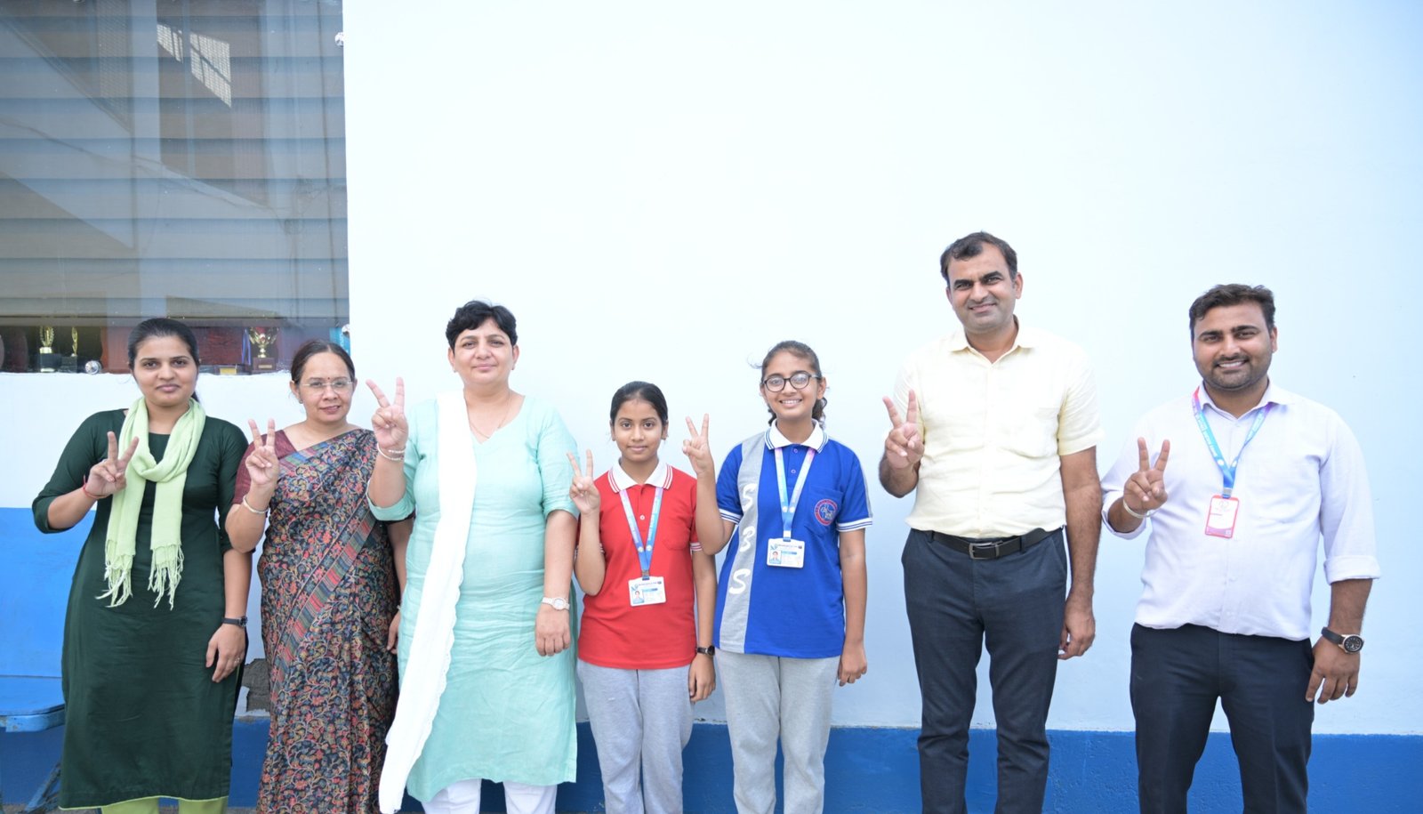 District Speech Competition: एसबीएस स्कूल माढ़ा (SBS School Madha) की अस्मिता ने भाषण और सेजल ने पेंटिंग में मारी बाजी