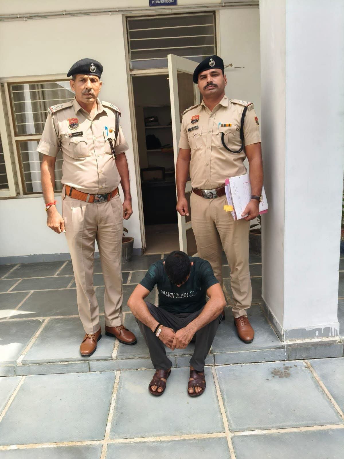 हर्ष फायरिंग: Delhi Police Constable Death Case में ASI फरार, साथी पुलिस रिमांड पर
