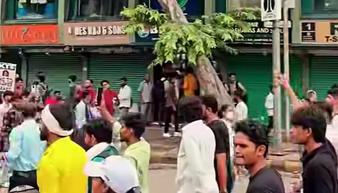 Delhi Protest Live Updates: मुख्य चुनाव आयुक्त ज्ञानेश कुमार के इस्तीफे और SIR वापस लेने की मांग को लेकर प्रदर्शन