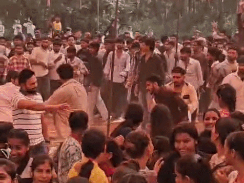 Jind News: नरवाना कॉलेज में टैलेंट शो के दौरान बवाल, छात्रों में मारपीट; एक-दूसरे पर फेंकी कुर्सियां